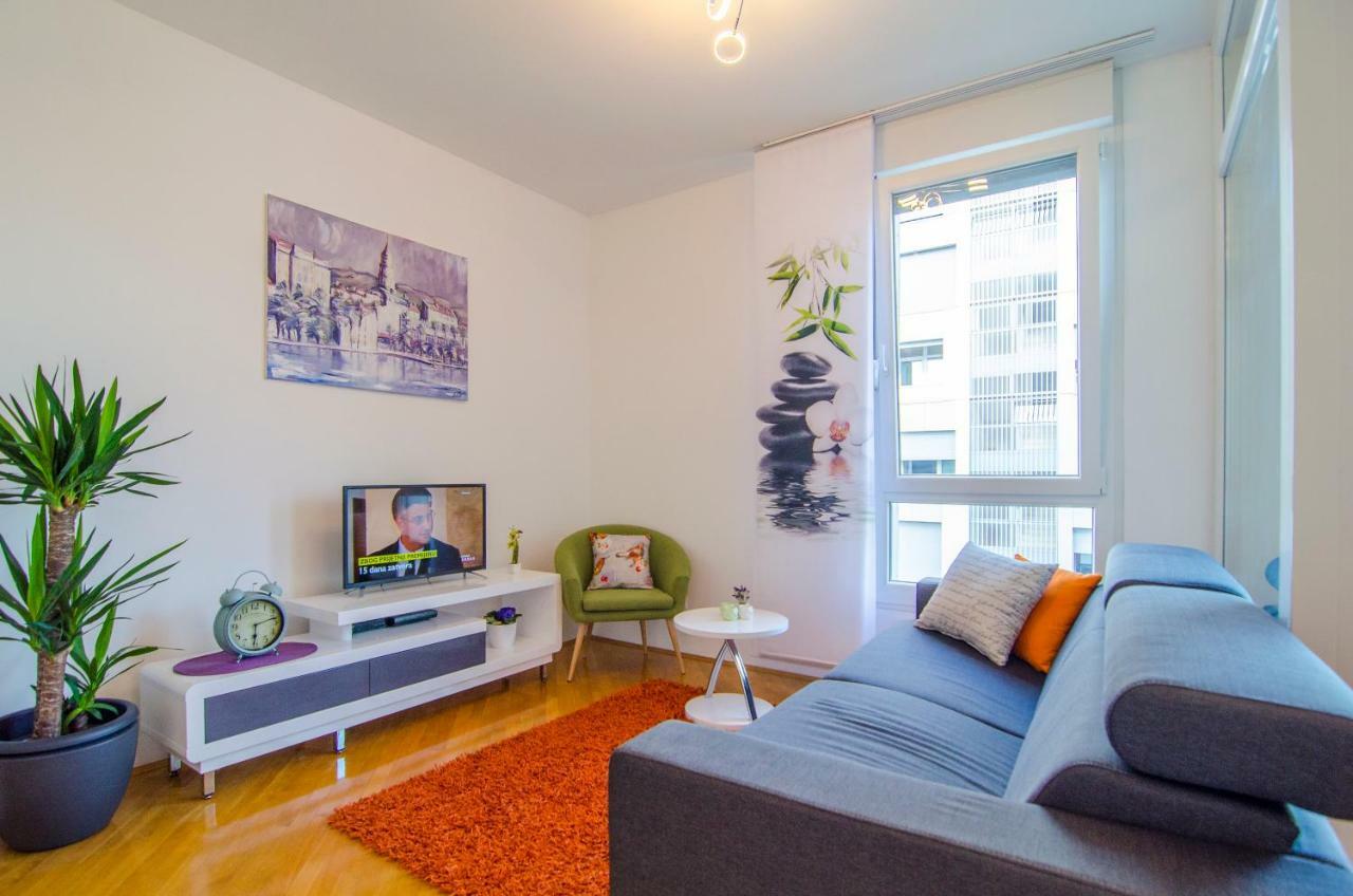 Split Apartment Sinisa Екстериор снимка