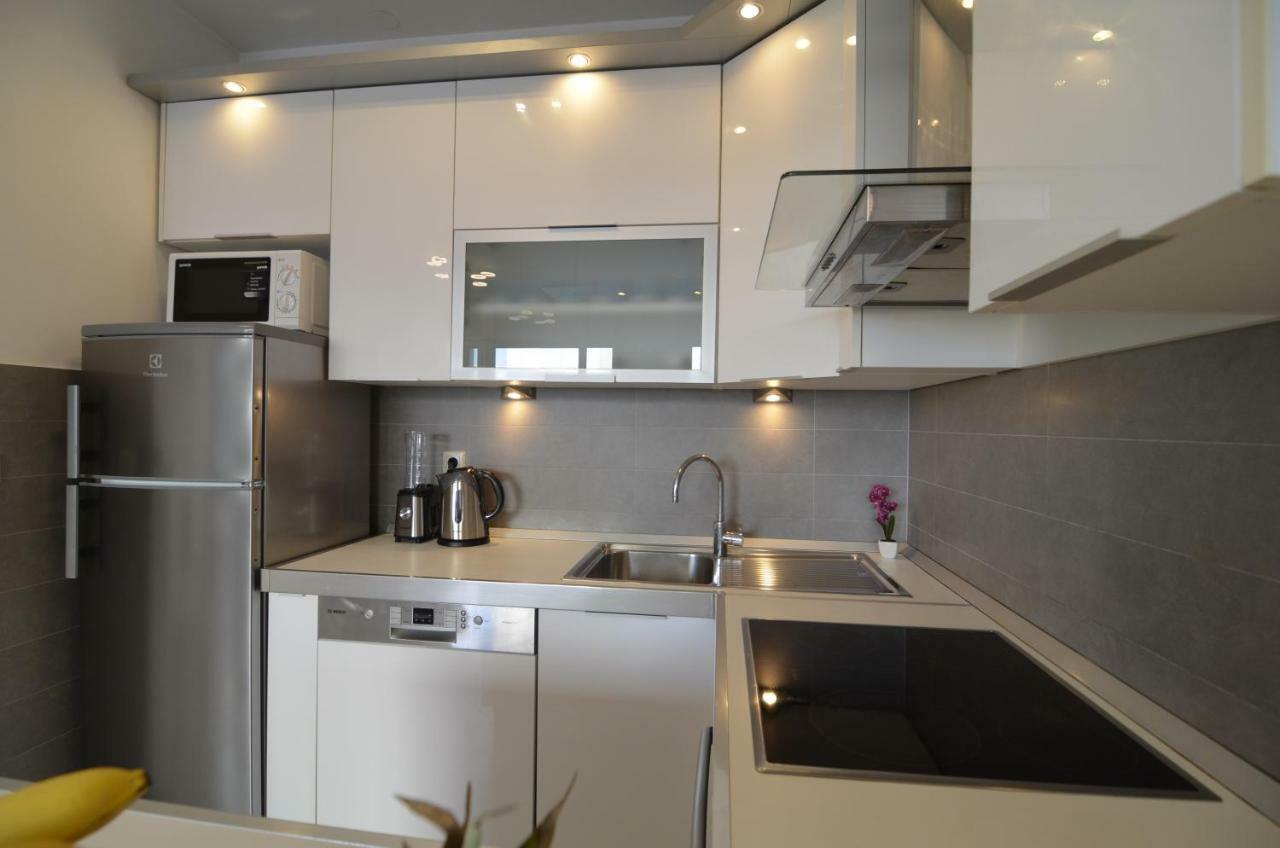 Split Apartment Sinisa Екстериор снимка