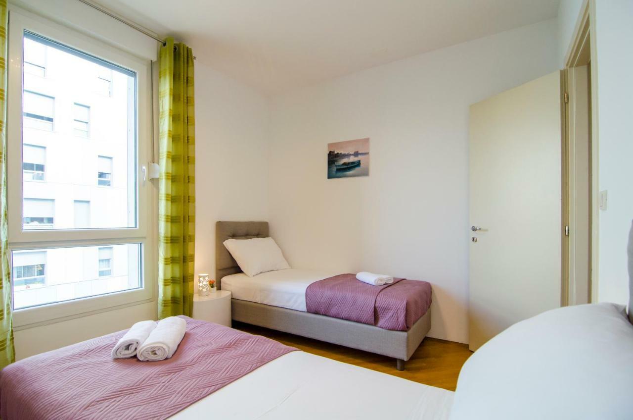 Split Apartment Sinisa Екстериор снимка