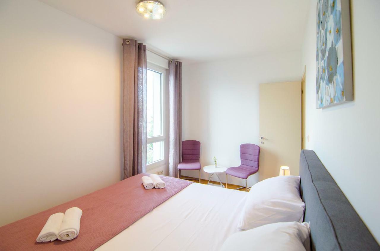 Split Apartment Sinisa Екстериор снимка