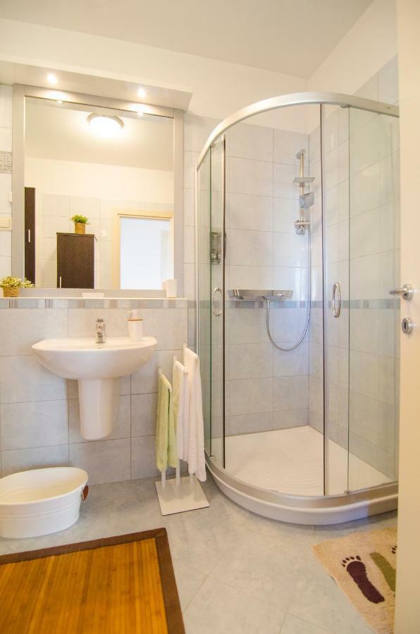 Split Apartment Sinisa Екстериор снимка