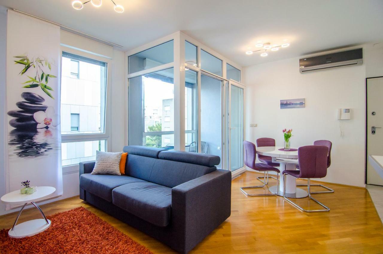 Split Apartment Sinisa Екстериор снимка