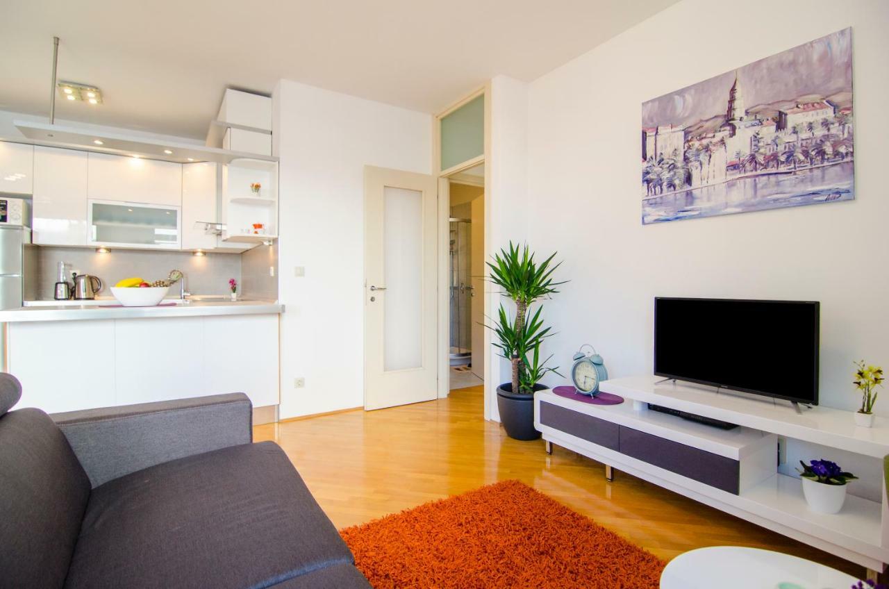 Split Apartment Sinisa Екстериор снимка