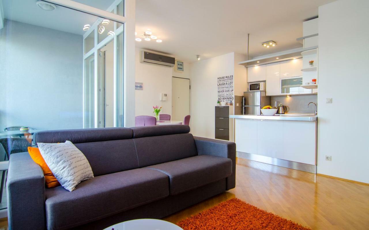 Split Apartment Sinisa Екстериор снимка